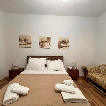 Thimjos & Ritas Villa Gjirokaster